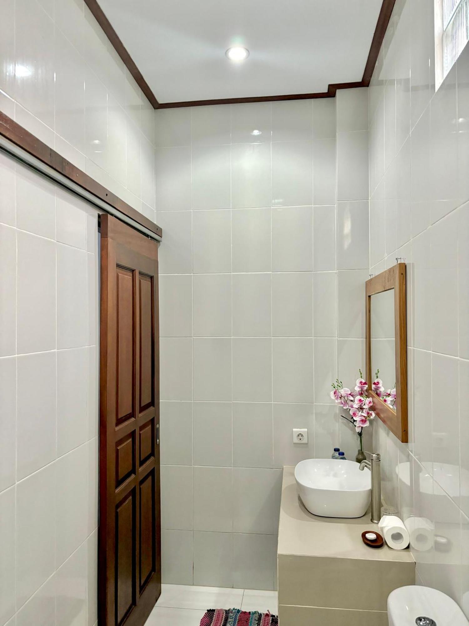 The Lima Home Stay In Canggu Extérieur photo